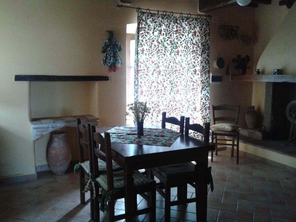 Agriturismo Cantinaccia Di Sopra Pitigliano Habitación foto